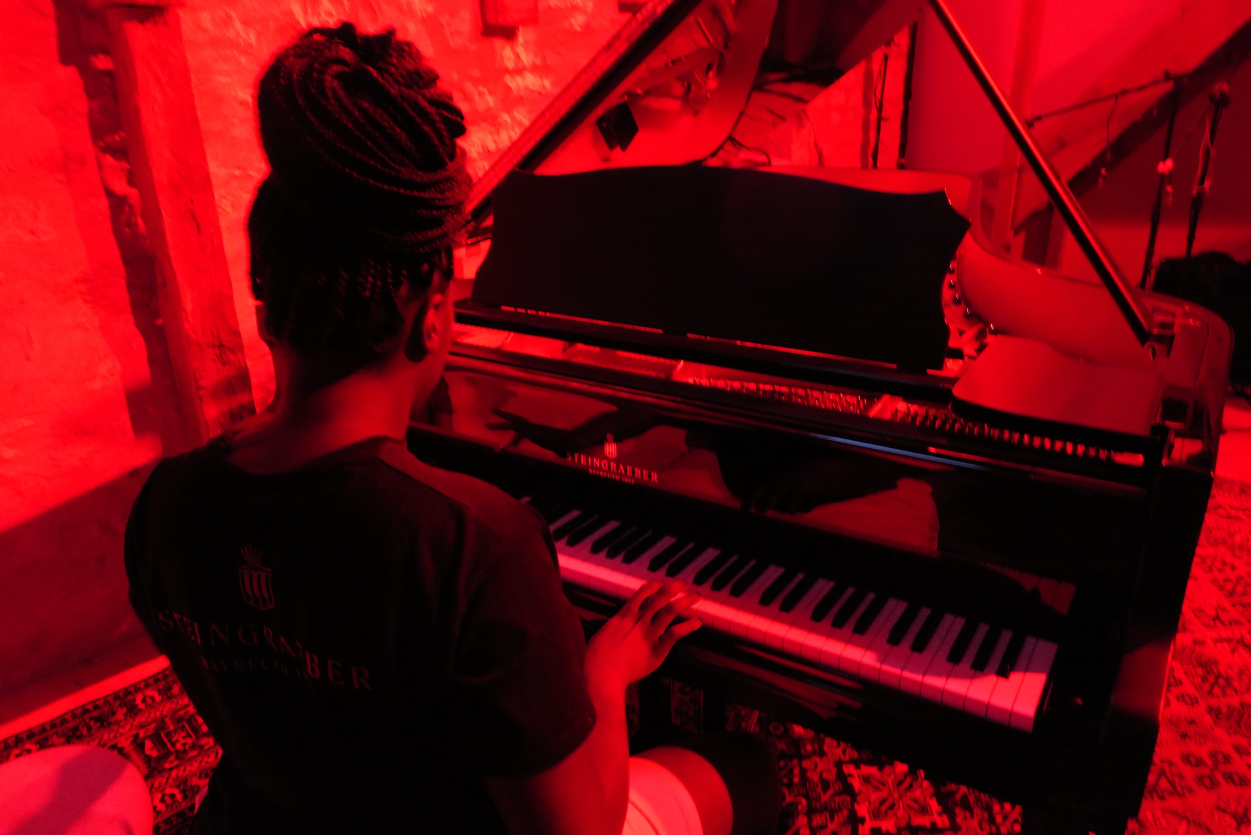 Faith at the Steingraeber piano